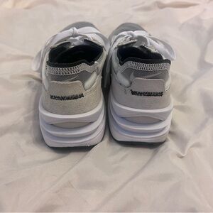 Size 7.5 - Nike Waffle One Summit White